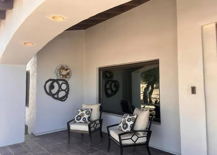 Dom wakacyjny Luxe Ranch W Four Peaks Views Outdoor Fireplace *