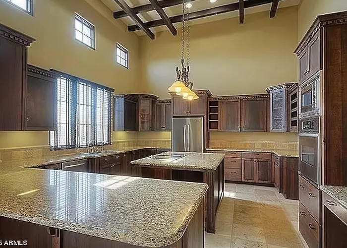Luxe Ranch W Four Peaks Views Outdoor Fireplace Dom wakacyjny