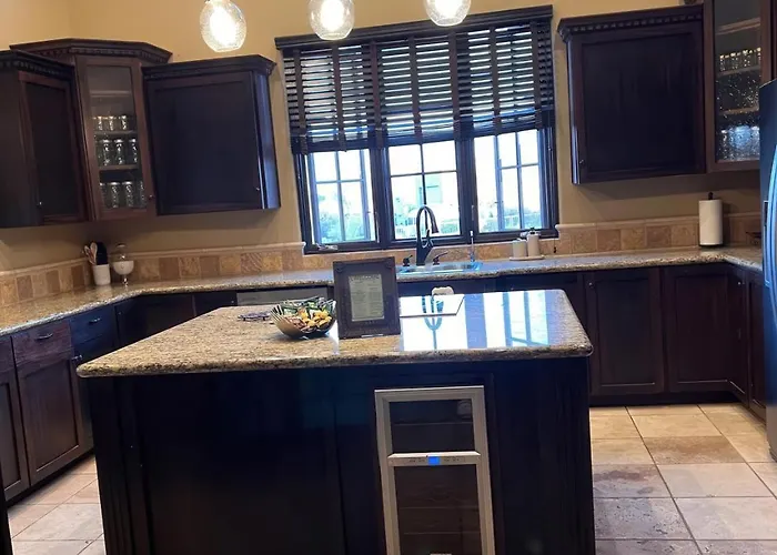 Luxe Ranch W Four Peaks Views Outdoor Fireplace Dom wakacyjny